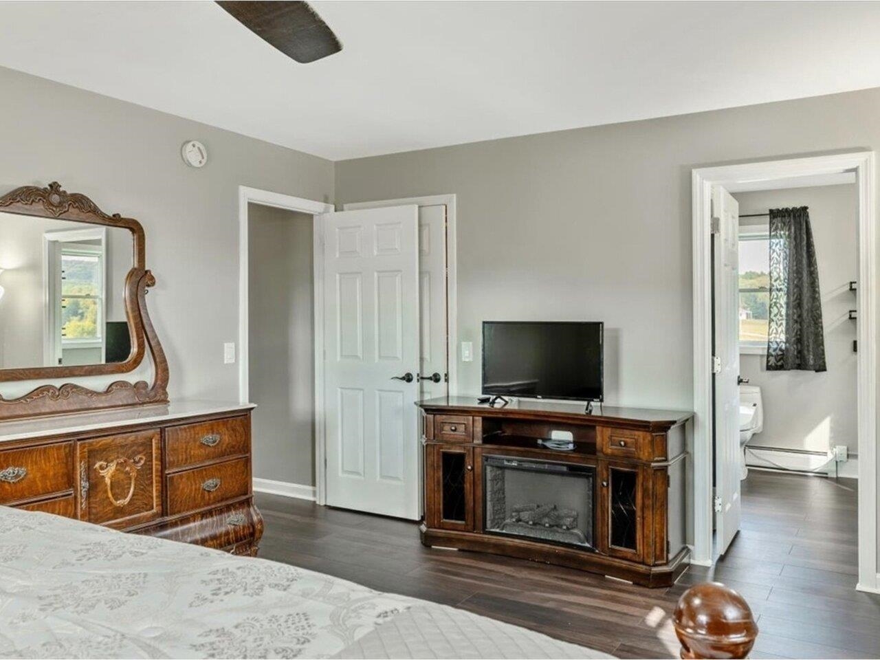 Fletcher, Vermont, 05444, United States, 4 Bedrooms Bedrooms, ,2 BathroomsBathrooms,Residential,For Sale,1950102