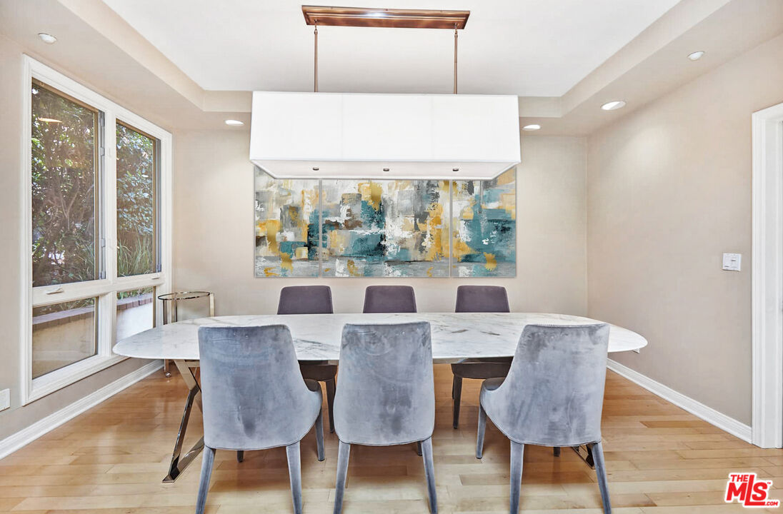 Beverly Hills, California, 90211, United States, 2 Bedrooms Bedrooms, ,3 BathroomsBathrooms,Residential,For Sale,1897211