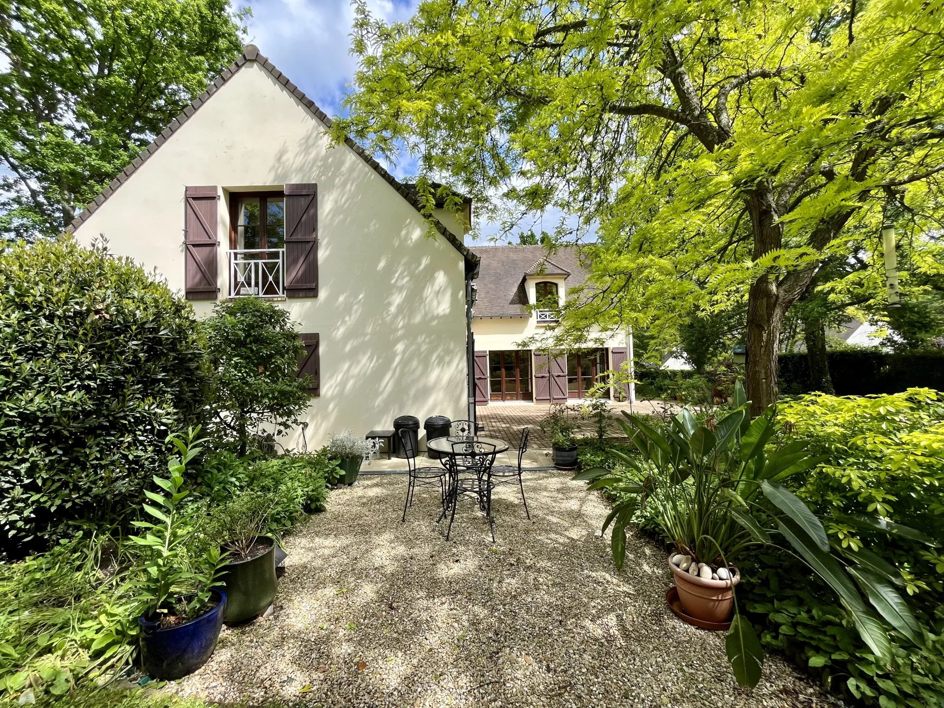 Samois-sur-Seine, Île-de-France, 77920, FR, 5 Bedrooms Bedrooms, ,4 BathroomsBathrooms,Residential,For Sale,1600874