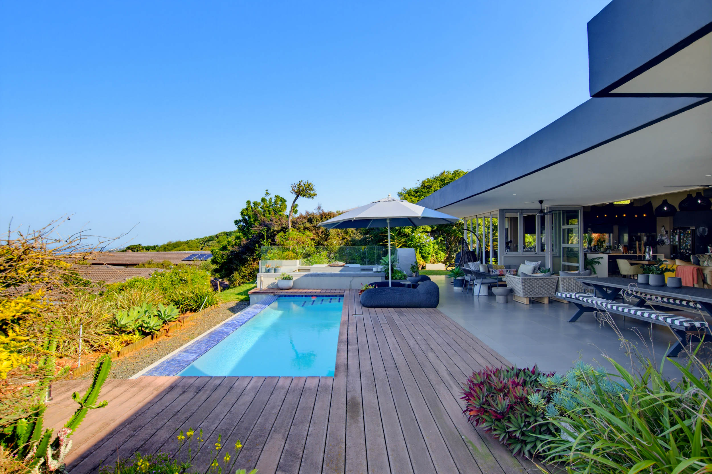  Contemporary Coastal Luxury with Panoramic Ocean Views in Brettenwood Estate - 物件實景