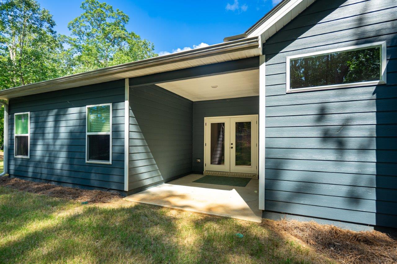 Moreland, Georgia, 30259, United States, 4 Bedrooms Bedrooms, ,3 BathroomsBathrooms,Residential,For Sale,1951198