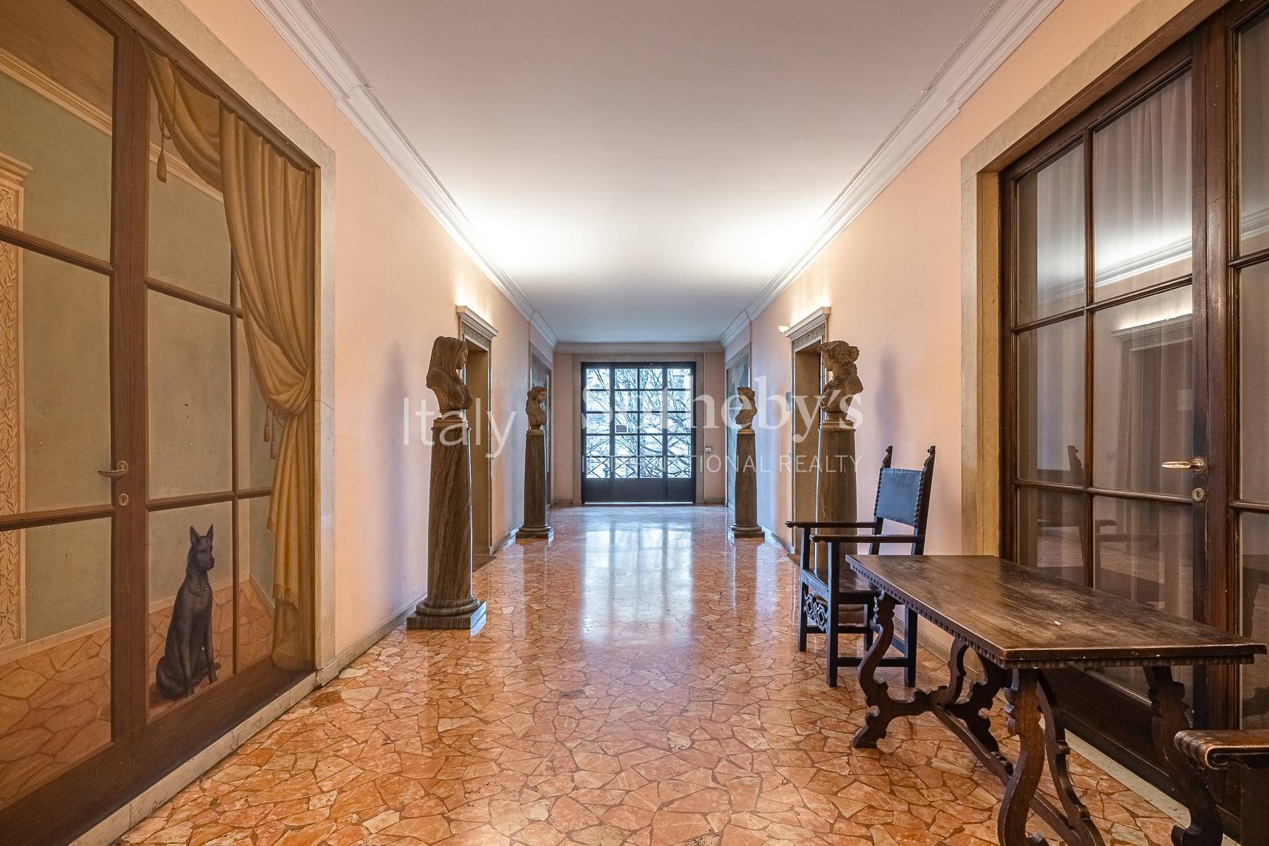  Exclusive Historic Residence with Original Frescoes - 物件實景