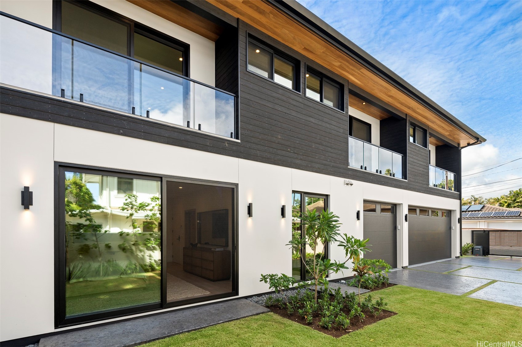 Honolulu, Hawaii, 96816, United States, 5 Bedrooms Bedrooms, ,6 BathroomsBathrooms,Residential,For Sale,1989143