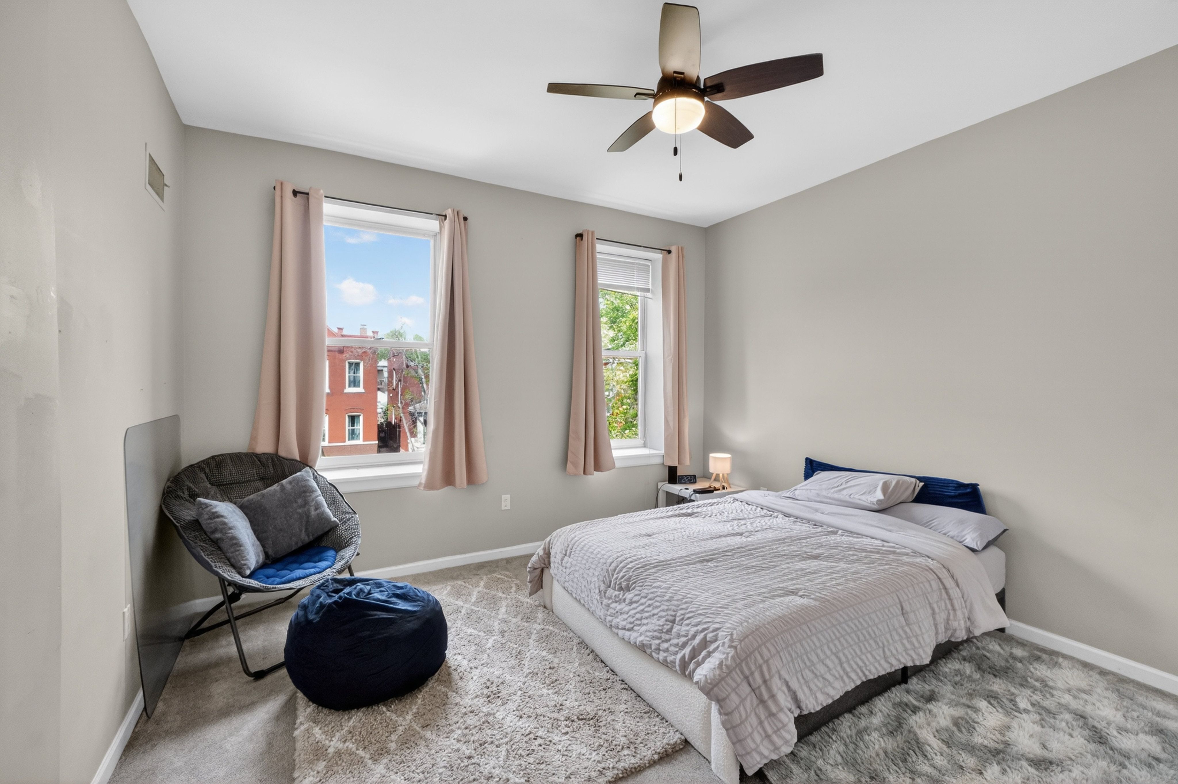  Beautifully updated, inviting home - 物件實景