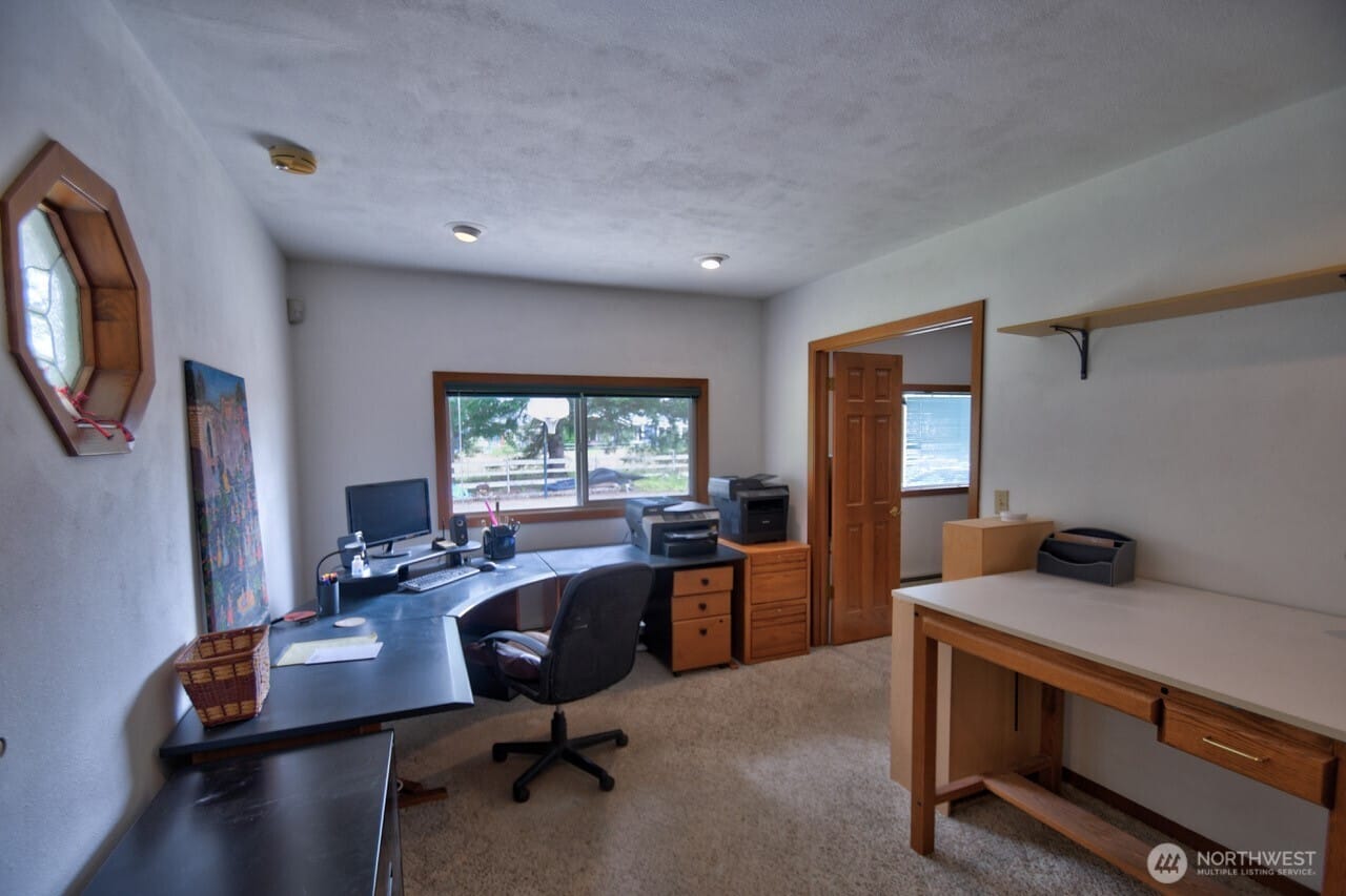 Olympia, Washington, 98512, United States, 4 Bedrooms Bedrooms, ,2 BathroomsBathrooms,Residential,For Sale,1796767