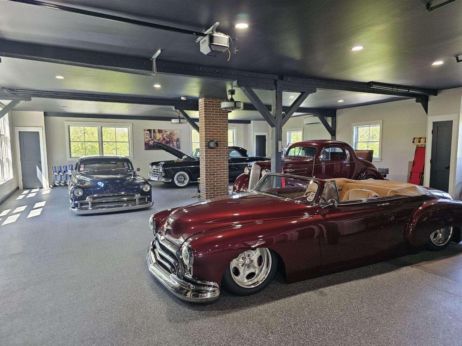 Falmouth, Maine, 04105, United States, 3 Bedrooms Bedrooms, ,4 BathroomsBathrooms,Residential,For Sale,1975511