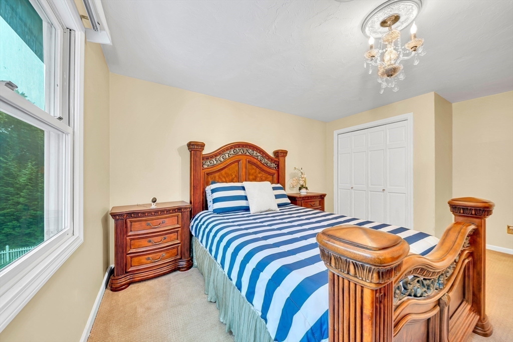 Mansfield, Massachusetts, 02048, United States, 4 Bedrooms Bedrooms, ,3 BathroomsBathrooms,Residential,For Sale,2009096