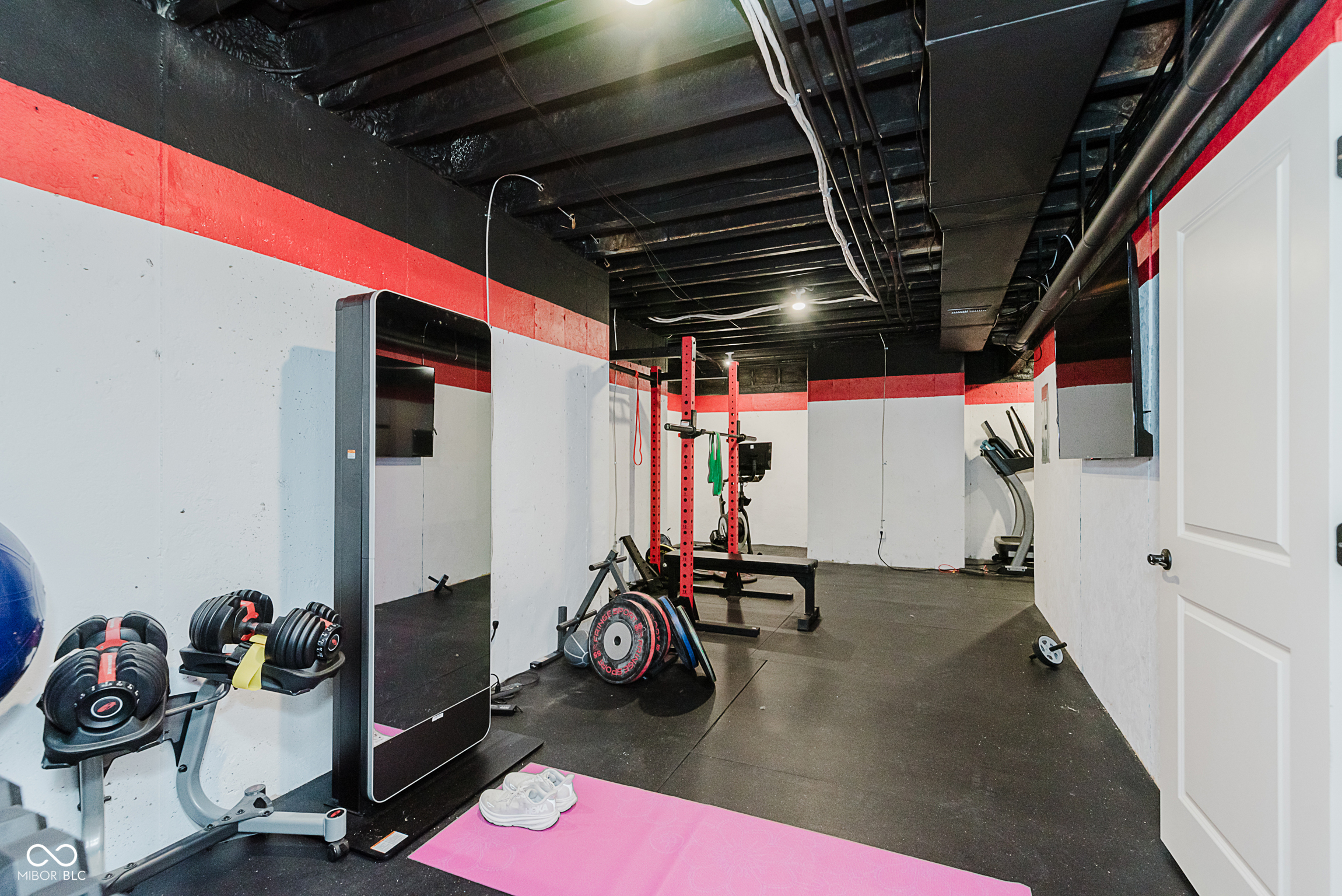 Greenwood, Indiana, 46143, United States, 5 Bedrooms Bedrooms, ,6 BathroomsBathrooms,Residential,For Sale,1983006