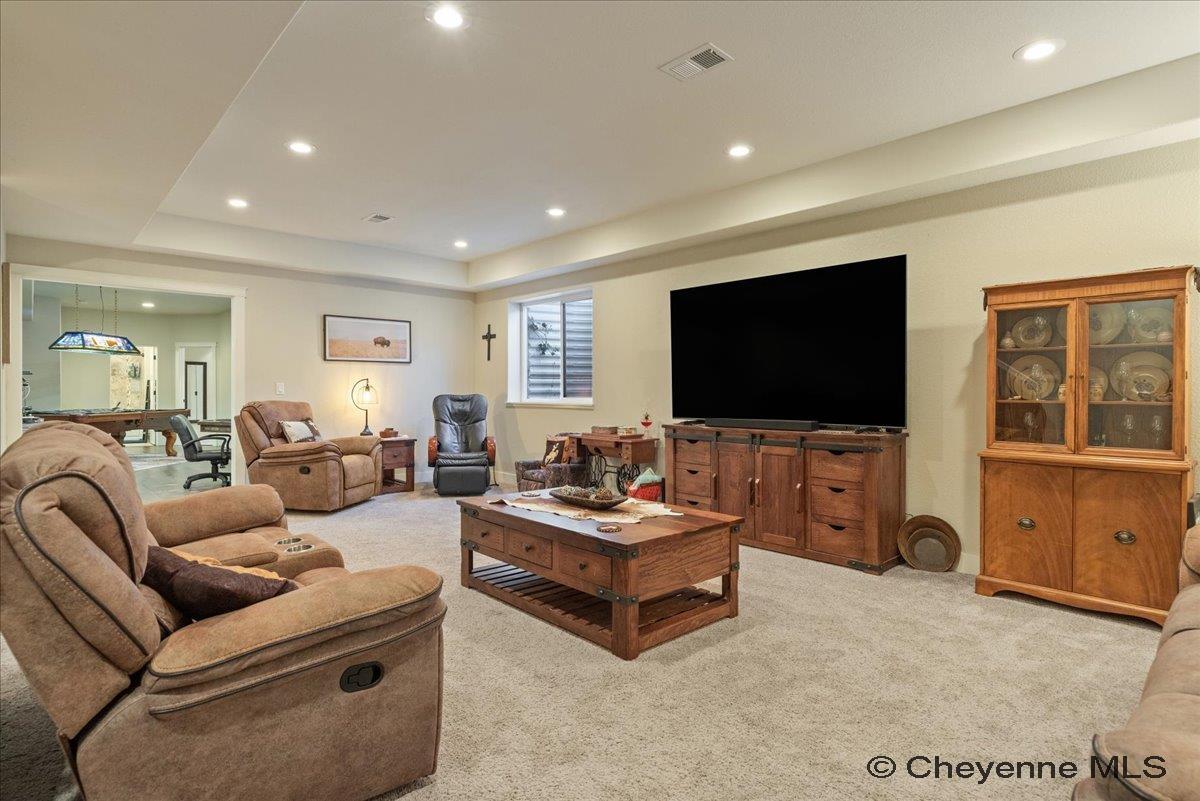 Cheyenne, Wyoming, 82009, United States, 5 Bedrooms Bedrooms, ,3 BathroomsBathrooms,Residential,For Sale,1993587