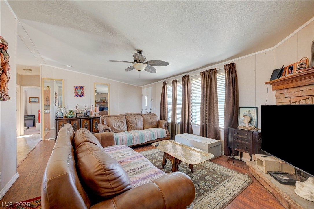 Las Vegas, Nevada, 89161, United States, 3 Bedrooms Bedrooms, ,2 BathroomsBathrooms,Residential,For Sale,2032219