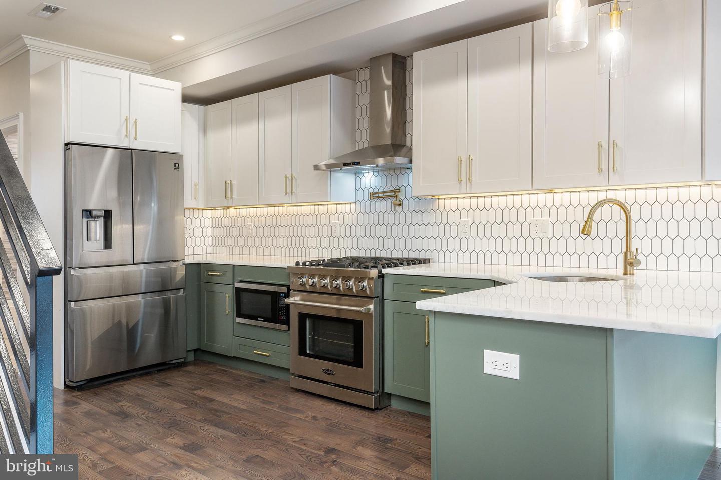 Philadelphia, Pennsylvania, 19130, United States, 3 Bedrooms Bedrooms, ,3 BathroomsBathrooms,Residential,For Sale,2001653