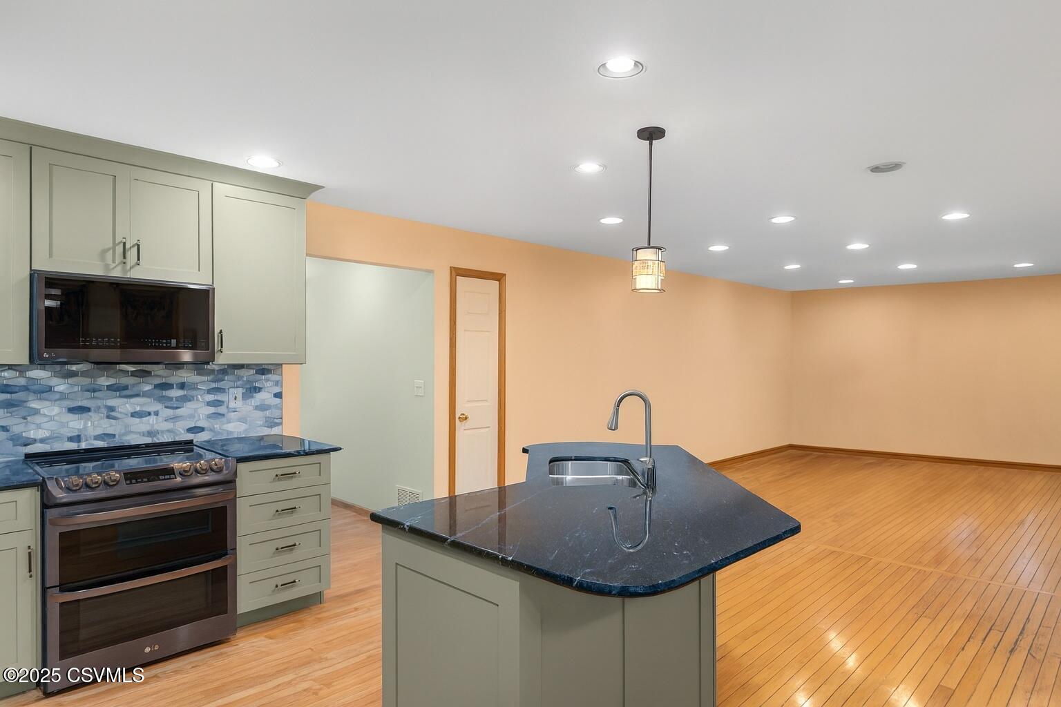 Danville, Pennsylvania, 17821, United States, 3 Bedrooms Bedrooms, ,1 BathroomBathrooms,Residential,For Sale,1974800