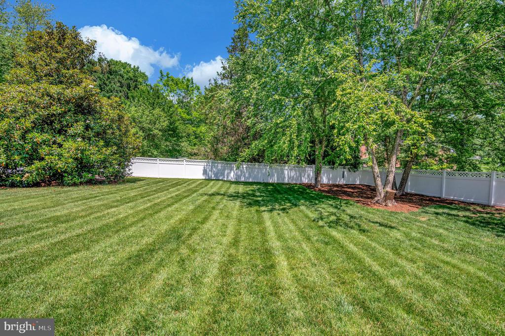 Fredericksburg, Virginia, 22405, United States, 5 Bedrooms Bedrooms, ,5 BathroomsBathrooms,Residential,For Sale,1825163