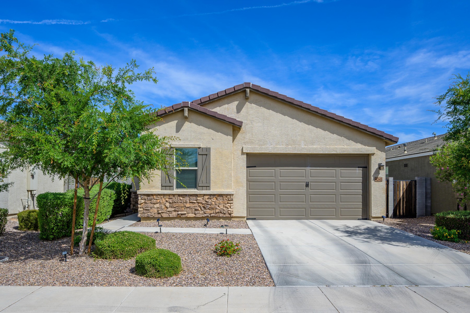  4240 W Coneflower Lane  San Tan Valley, AZ - 物件實景