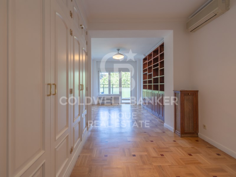 Madrid, Comunidad de Madrid, ES, 5 Bedrooms Bedrooms, ,3 BathroomsBathrooms,Residential,For Sale,1847498