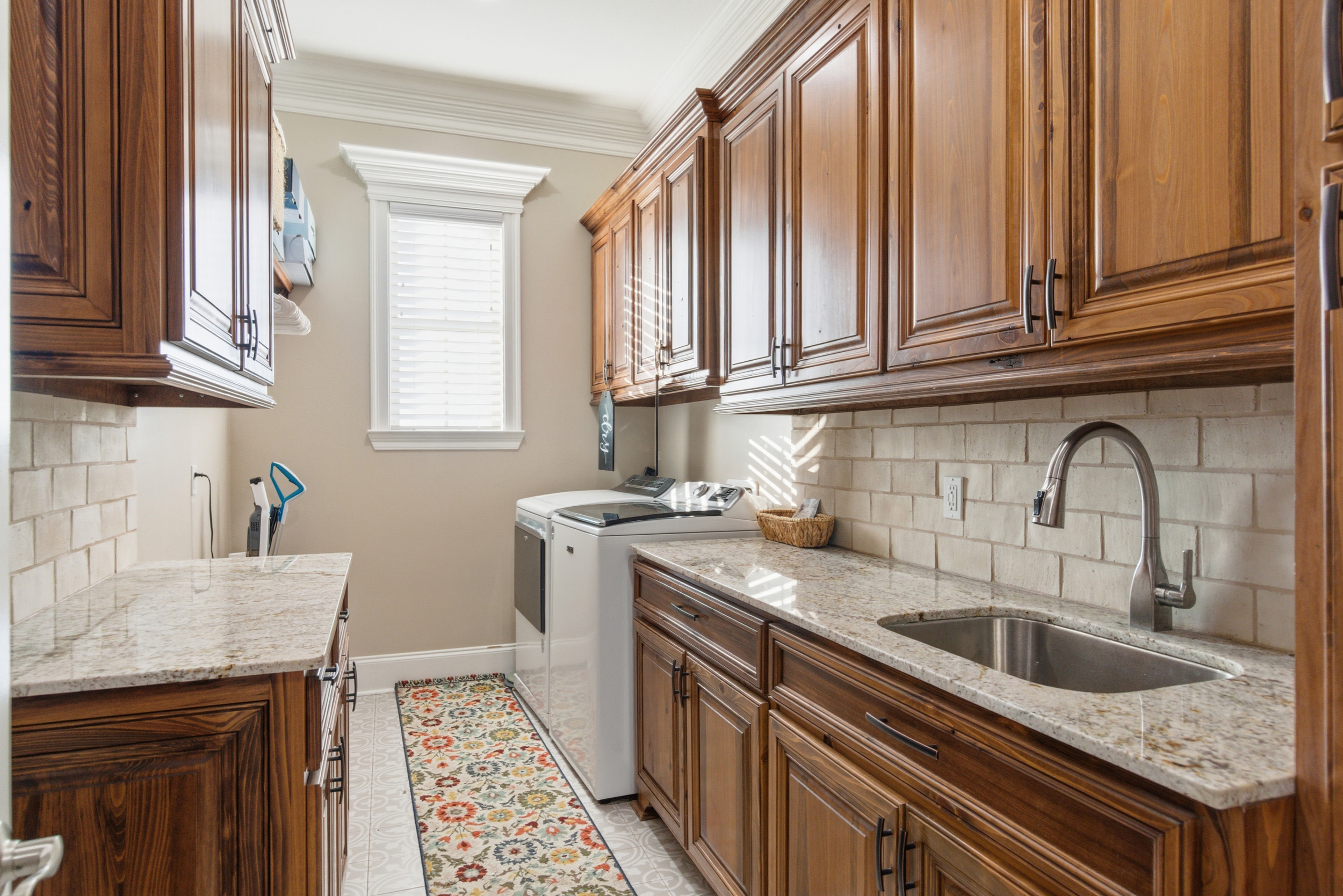 Scott, Louisiana, 70583, United States, 4 Bedrooms Bedrooms, ,3 BathroomsBathrooms,Residential,For Sale,2002633