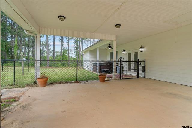 Lindale, Texas, 75771, United States, 3 Bedrooms Bedrooms, ,2 BathroomsBathrooms,Residential,For Sale,2019354