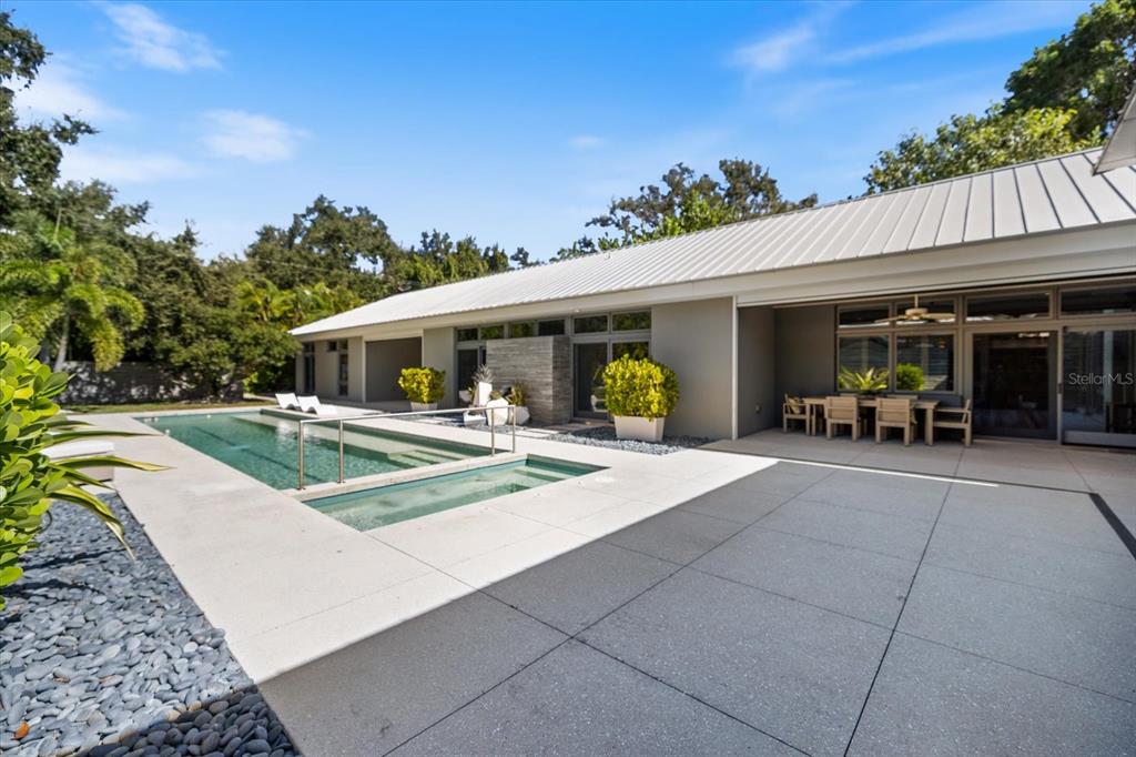 Sarasota, Florida, 34239, United States, 4 Bedrooms Bedrooms, ,5 BathroomsBathrooms,Residential,For Sale,1988202