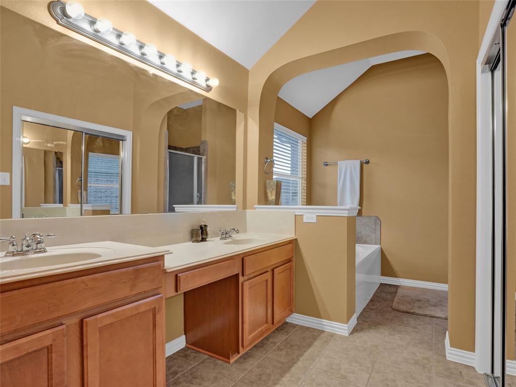 Frisco, Texas, 75035, United States, 4 Bedrooms Bedrooms, ,4 BathroomsBathrooms,Residential,For Sale,1907337