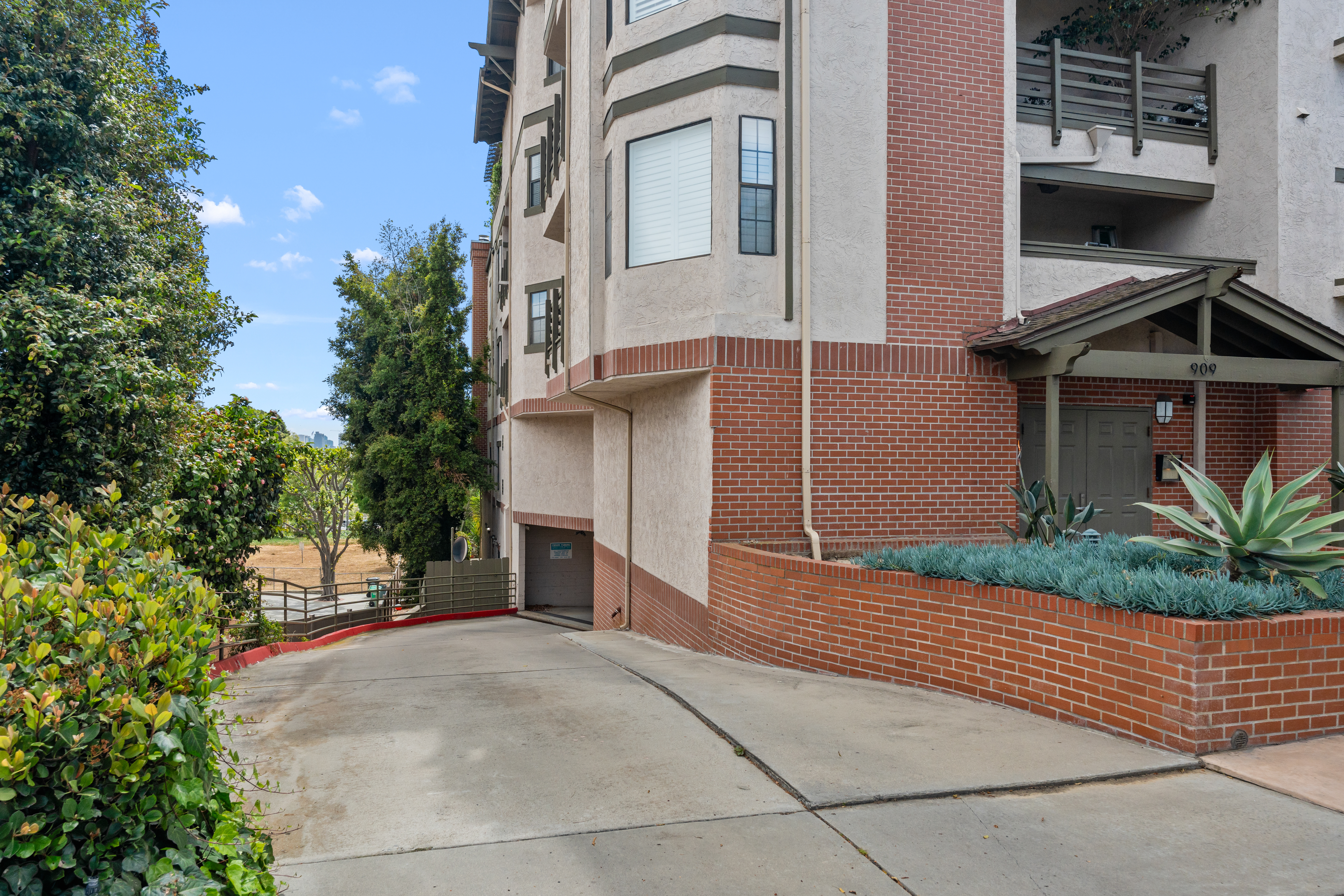  909 Sutter Street, San Diego, CA 92103 - 物件實景