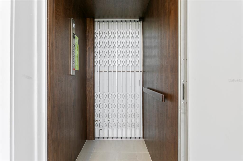 Tampa, Florida, 33606, United States, 5 Bedrooms Bedrooms, ,7 BathroomsBathrooms,Residential,For Sale,1779017