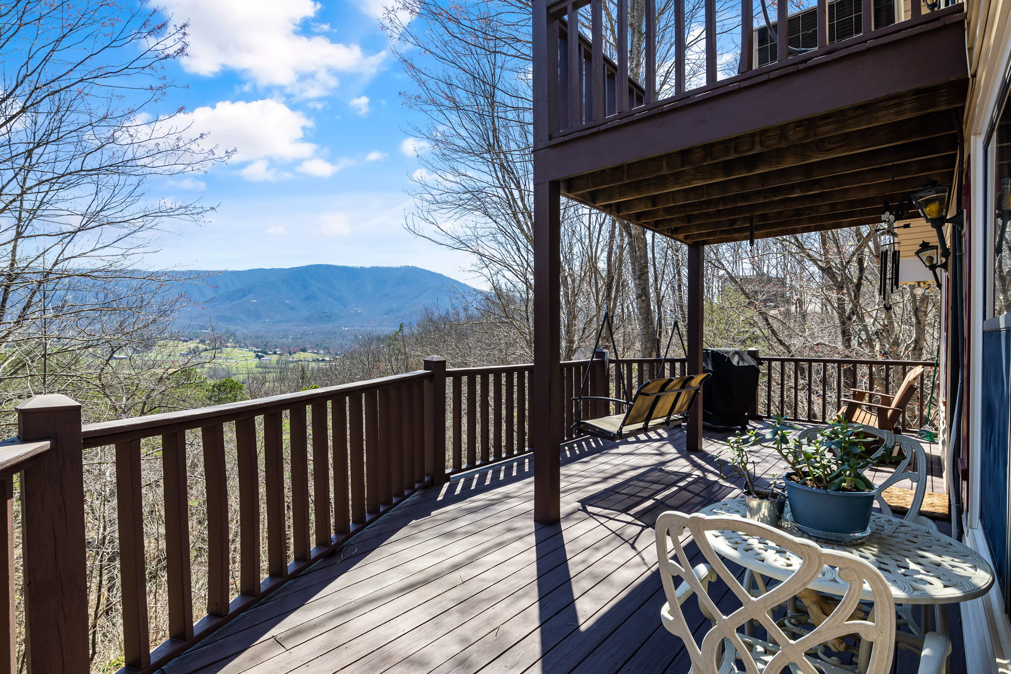 Sevierville, Tennessee, 37862, United States, 2 Bedrooms Bedrooms, ,3 BathroomsBathrooms,Residential,For Sale,1977968