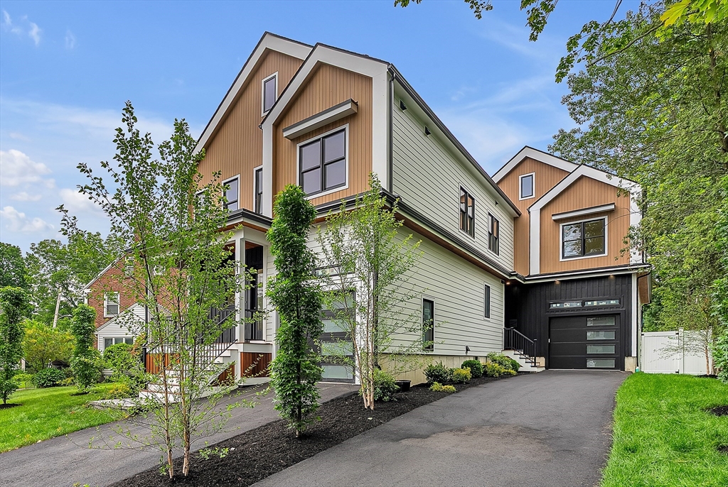 Newton, Massachusetts, 02458, United States, 4 Bedrooms Bedrooms, ,4 BathroomsBathrooms,Residential,For Sale,1865713
