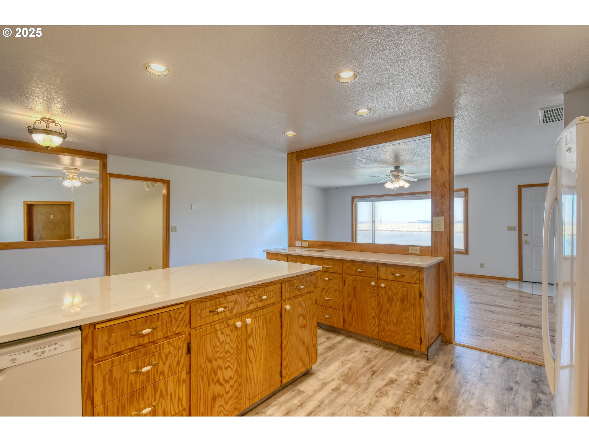 Pendleton, Oregon, 97801, United States, 3 Bedrooms Bedrooms, ,3 BathroomsBathrooms,Residential,For Sale,1891177