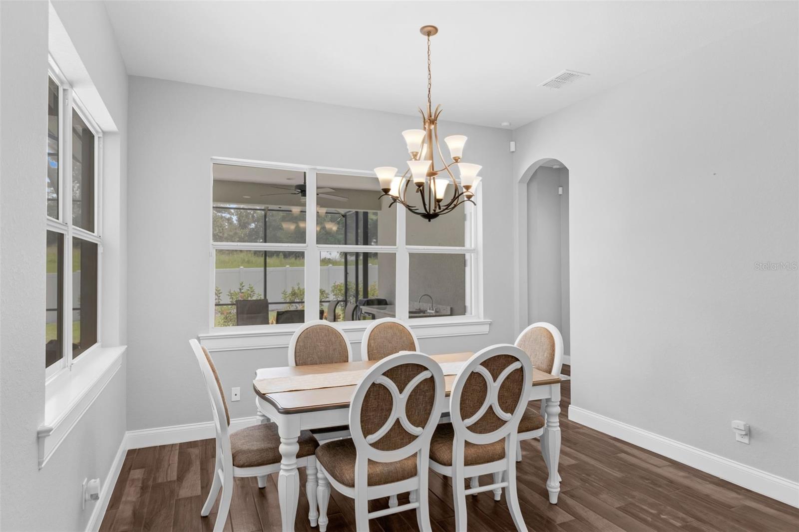 LAKELAND, Florida, 33813, United States, 5 Bedrooms Bedrooms, ,3 BathroomsBathrooms,Residential,For Sale,1937728