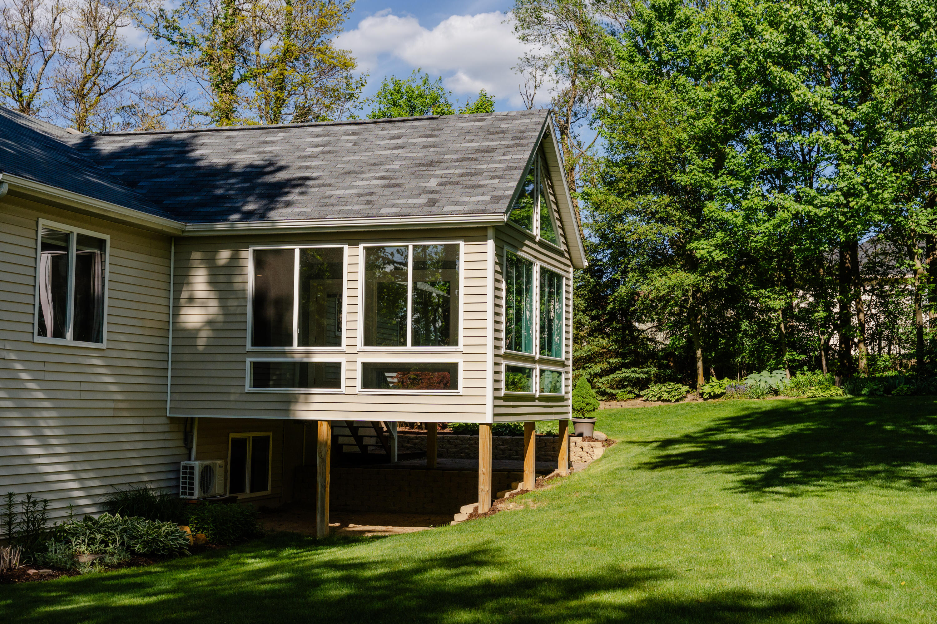 Sparta, Michigan, 49345, United States, 4 Bedrooms Bedrooms, ,3 BathroomsBathrooms,Residential,For Sale,1895548