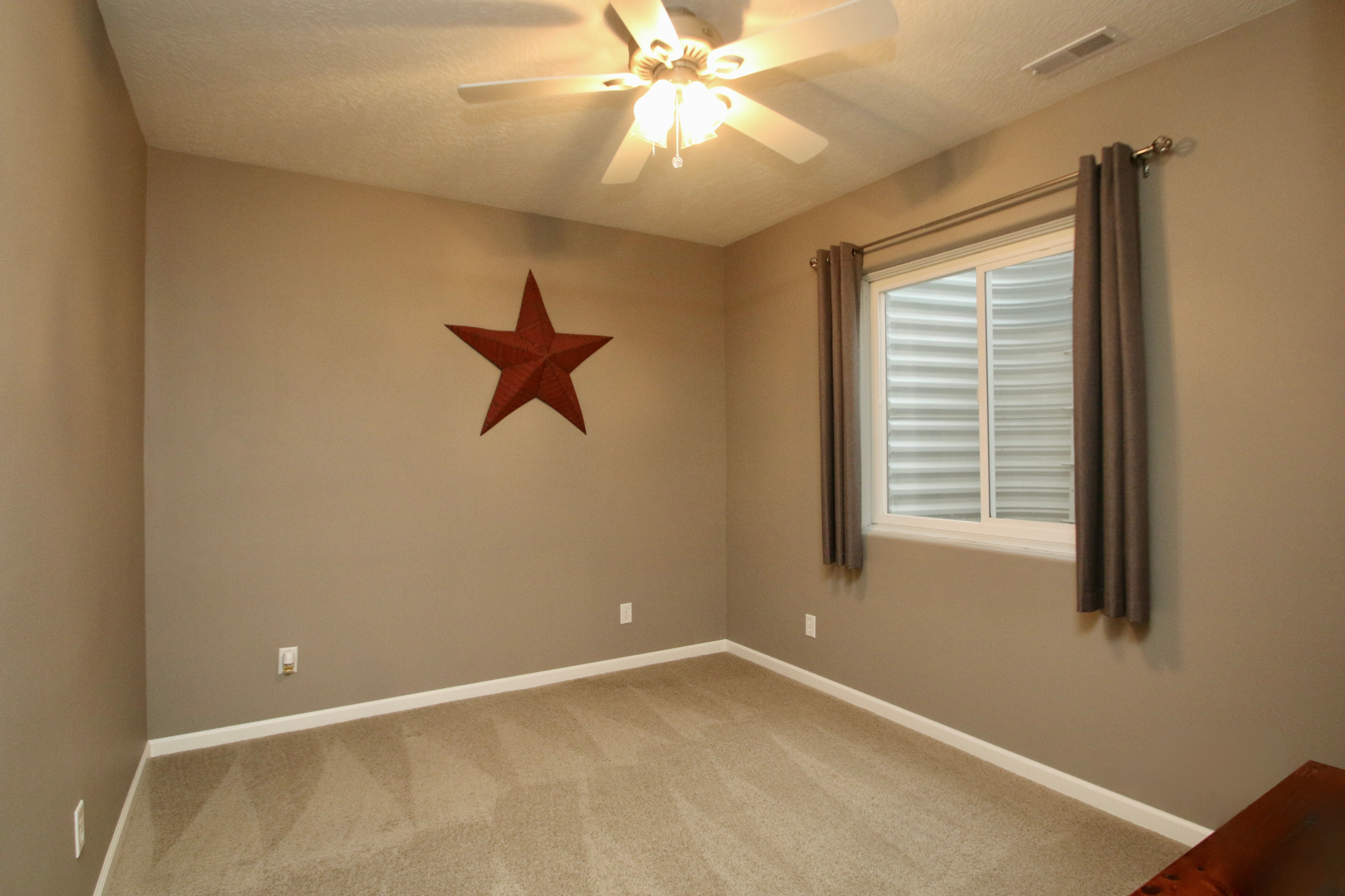 Dakota Dunes, South Dakota, 57049, United States, 4 Bedrooms Bedrooms, ,3 BathroomsBathrooms,Residential,For Sale,2033503