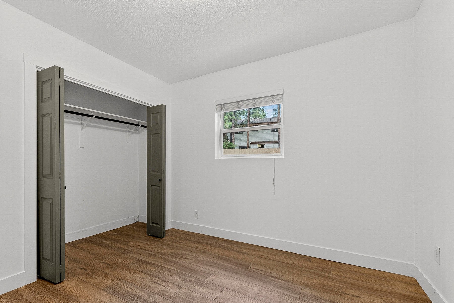  530 N Charles Road ¦Flagstaff, AZ - 物件實景