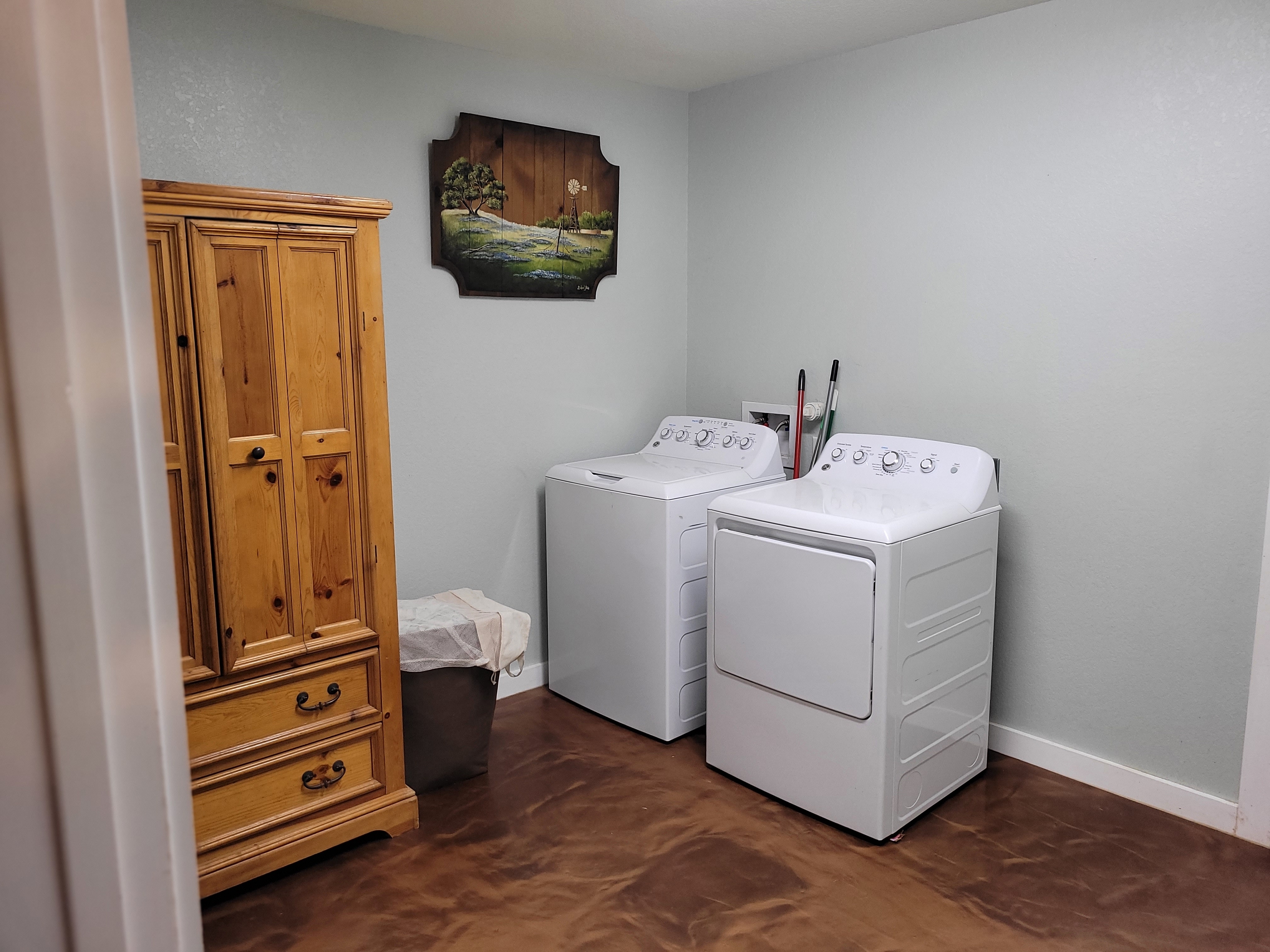 Stockdale, Texas, 78160, United States, 2 Bedrooms Bedrooms, ,1 BathroomBathrooms,Residential,For Sale,1990208