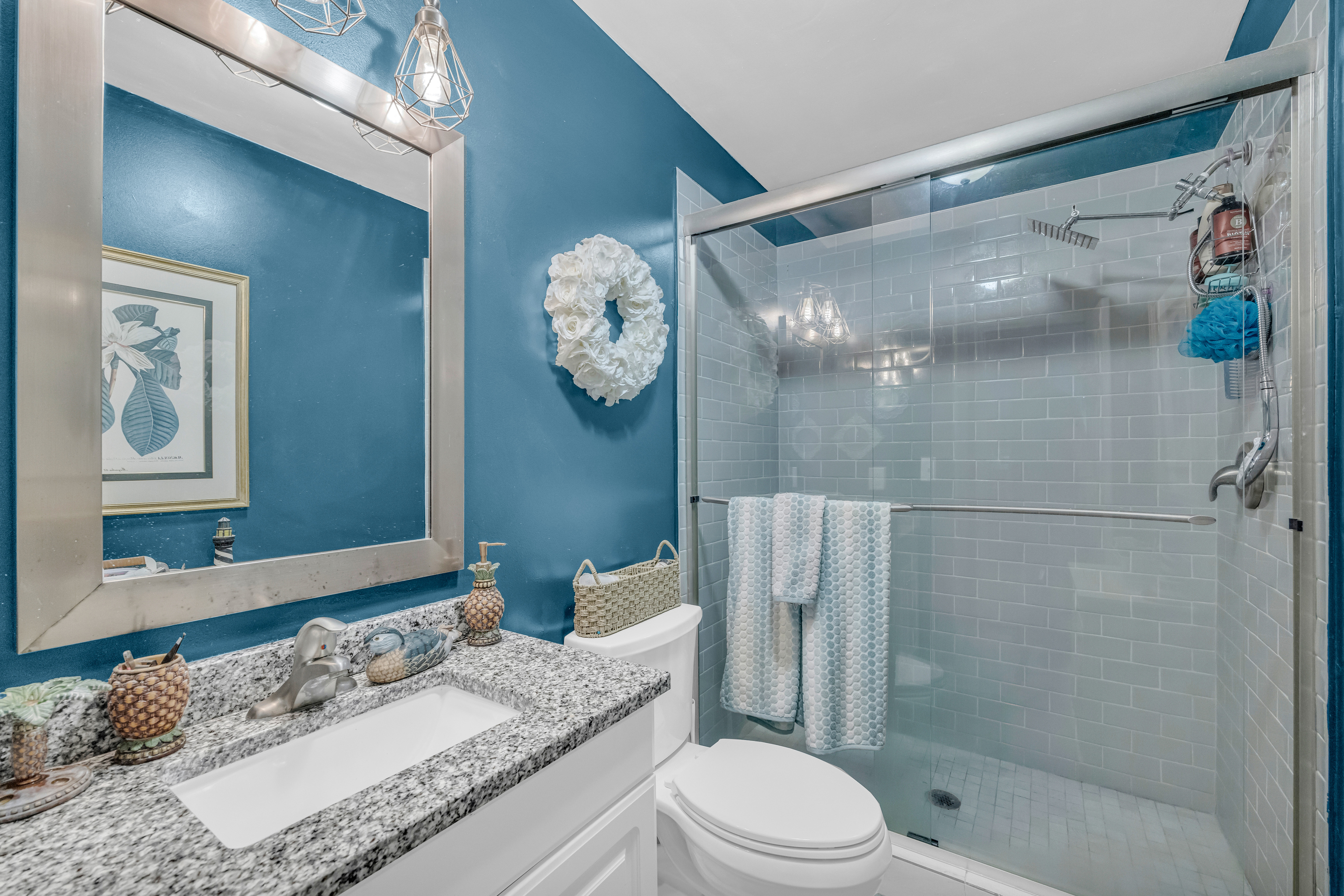 Hartwell, Georgia, 30643, United States, 2 Bedrooms Bedrooms, ,1 BathroomBathrooms,Residential,For Sale,1908192