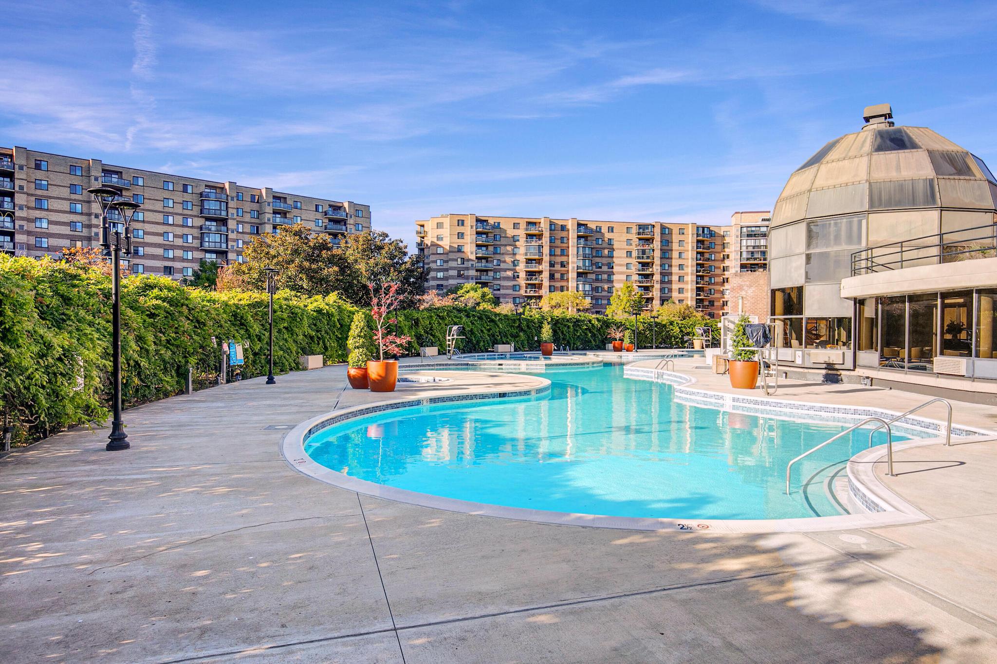  8360 Greensboro Drive, Mclean, VA, 22102 - 物件實景