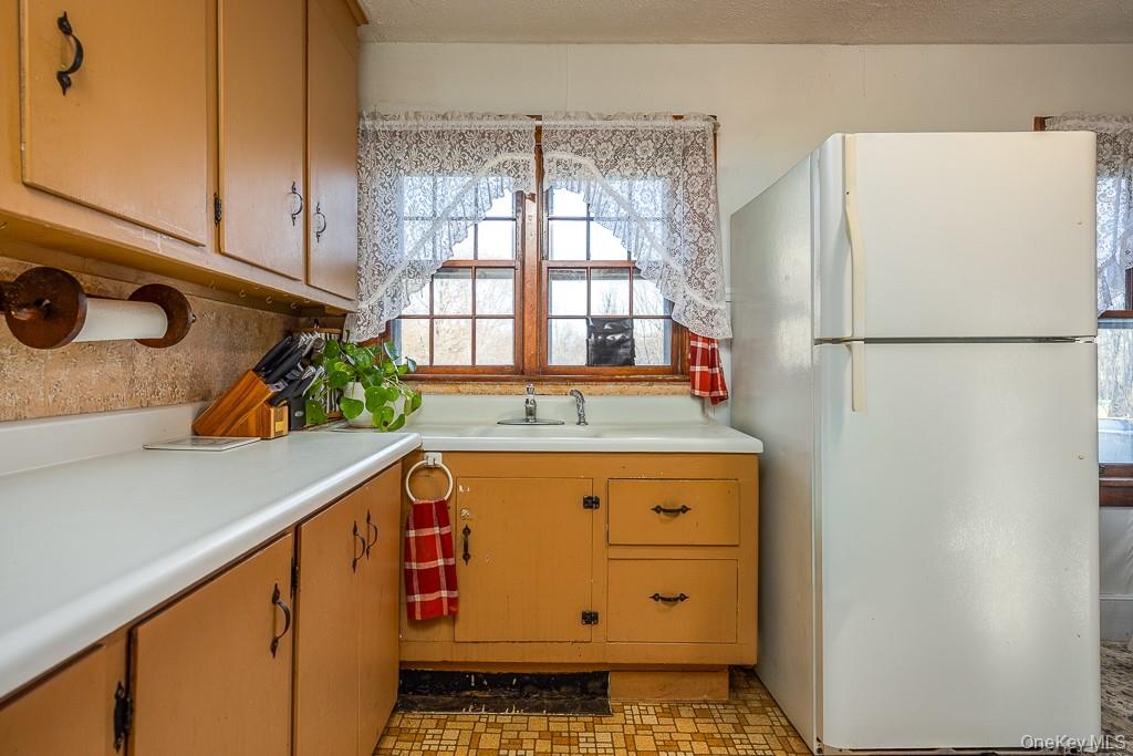 Wallkill, New York, 12589, United States, 4 Bedrooms Bedrooms, ,2 BathroomsBathrooms,Residential,For Sale,1998063