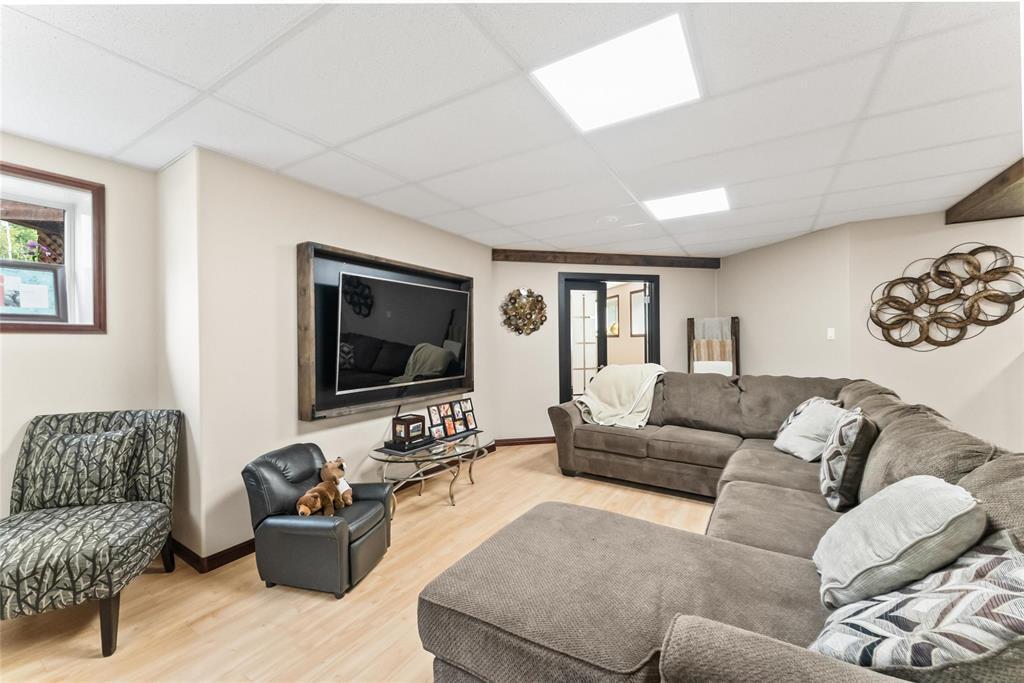 BALSAM BAY, Manitoba, R0E 0B0, CA, 4 Bedrooms Bedrooms, ,3 BathroomsBathrooms,Residential,For Sale,1913140