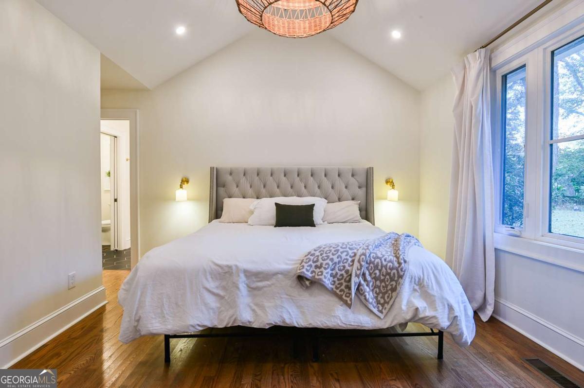 Athens, Georgia, 30606, United States, 4 Bedrooms Bedrooms, ,3 BathroomsBathrooms,Residential,For Sale,1988193