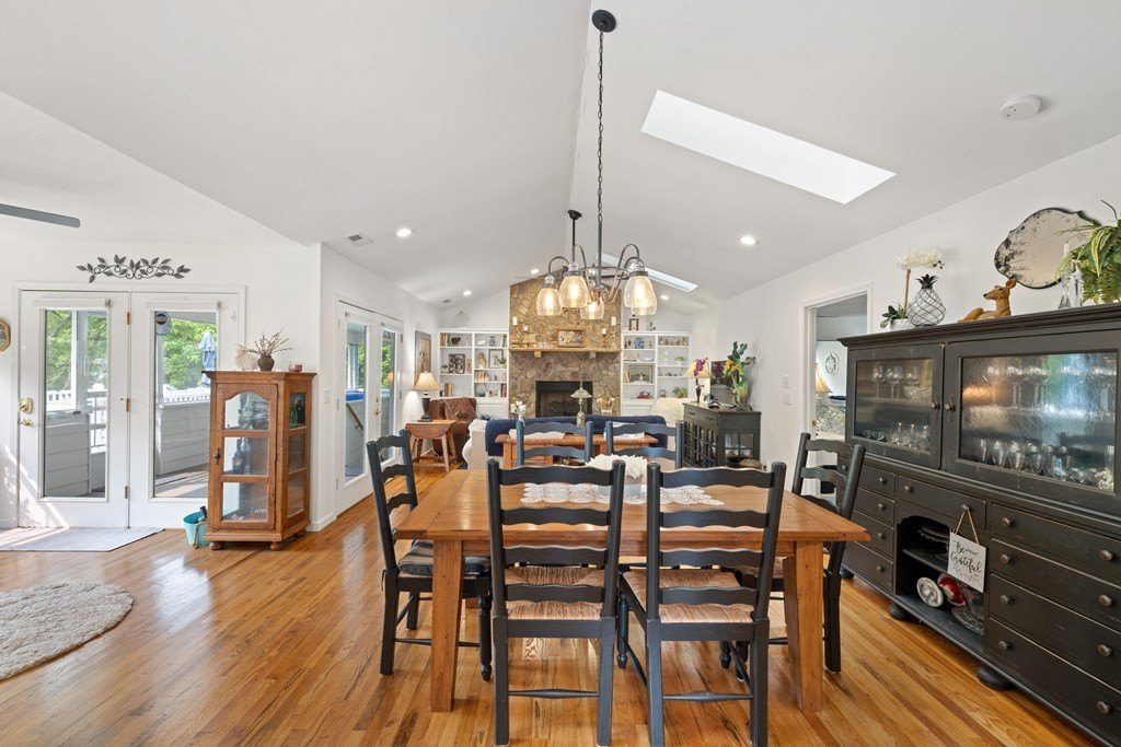 Murphy, North Carolina, 28906, United States, 2 Bedrooms Bedrooms, ,2 BathroomsBathrooms,Residential,For Sale,1923823
