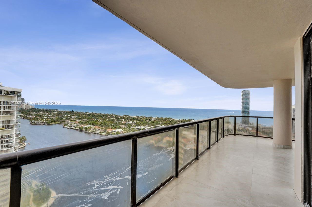 Aventura, Florida, 33180, United States, 4 Bedrooms Bedrooms, ,3 BathroomsBathrooms,Residential,For Sale,1989570