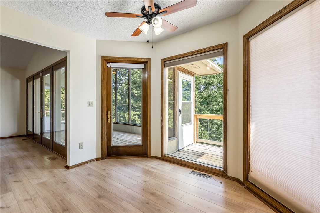 Bella Vista, Arkansas, 72715, United States, 3 Bedrooms Bedrooms, ,4 BathroomsBathrooms,Residential,For Sale,1924957