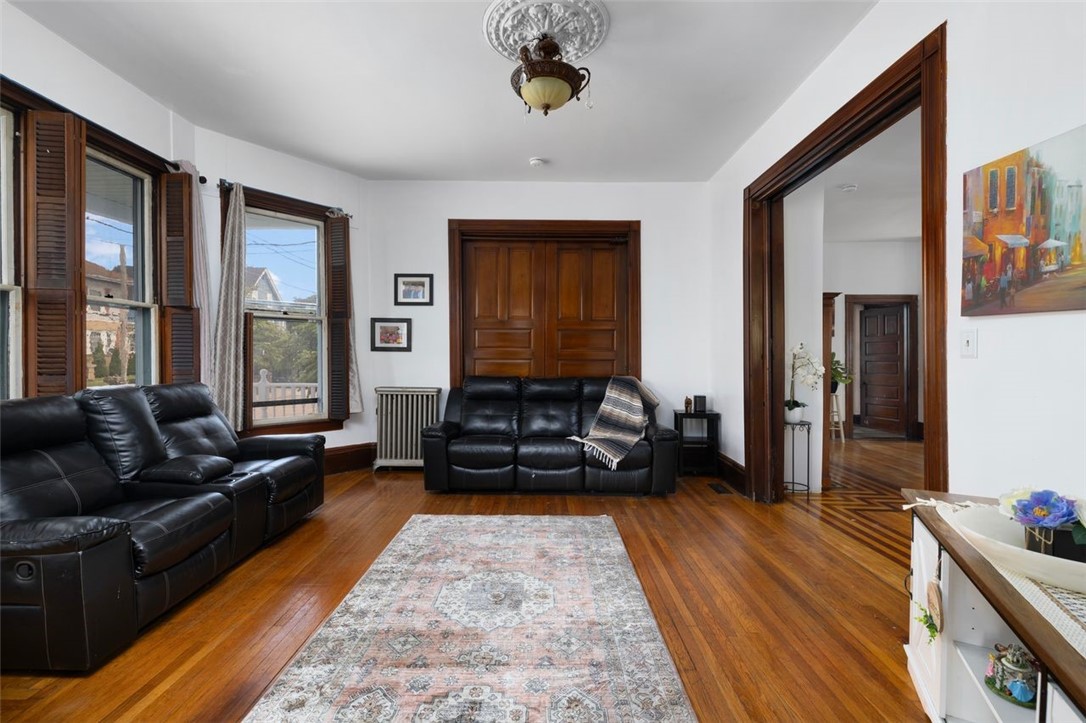 Woonsocket, Rhode Island, 02895, United States, 11 Bedrooms Bedrooms, ,4 BathroomsBathrooms,Residential,For Sale,1912743