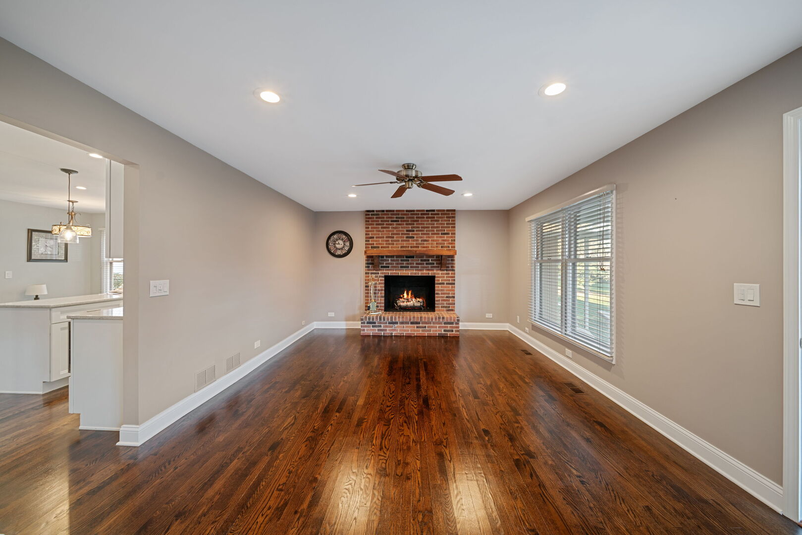 Palatine, Illinois, 60074, United States, 3 Bedrooms Bedrooms, ,3 BathroomsBathrooms,Residential,For Sale,1988286