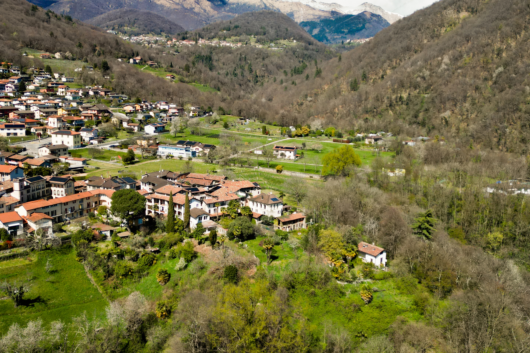  Characteristic Ticinese house immersed in the green of the Alto Malcantone - 物件實景