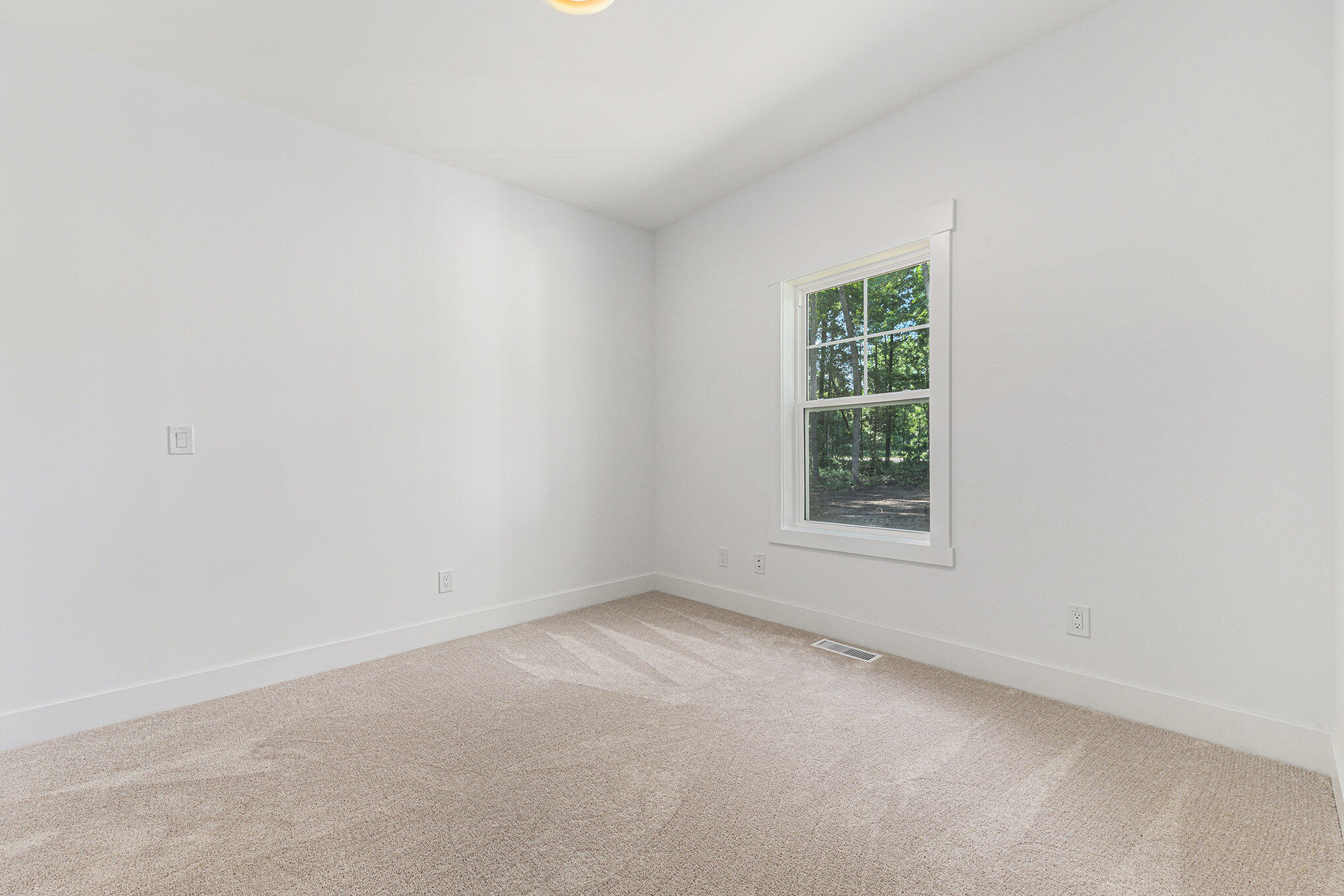 Allegan, Michigan, 49010, United States, 6 Bedrooms Bedrooms, ,4 BathroomsBathrooms,Residential,For Sale,1827458