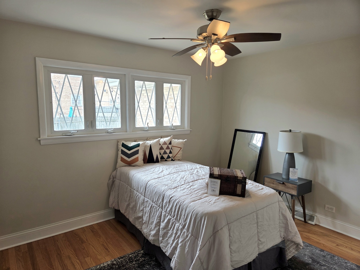 Chicago, Illinois, 60656, United States, 2 Bedrooms Bedrooms, ,2 BathroomsBathrooms,Residential,For Sale,2028341