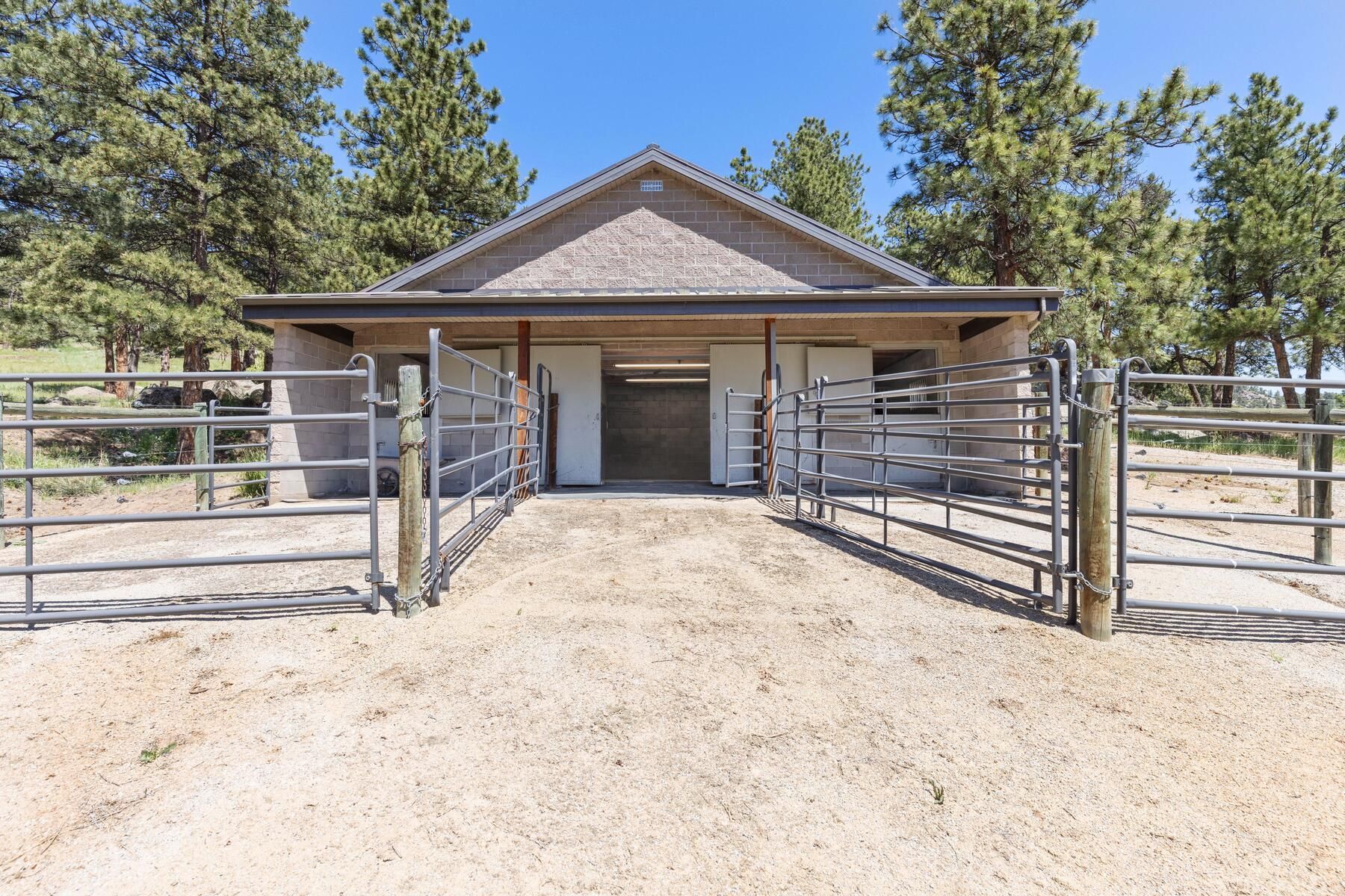  Welcome to Rowell Ranch - 物件實景