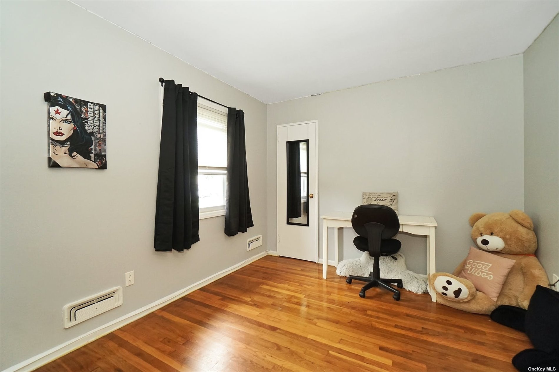 18 Cayuga Place, Commack, New York, 11725, United States, 3 Bedrooms Bedrooms, ,2 BathroomsBathrooms,Residential,For Sale,18 Cayuga Place,1435413