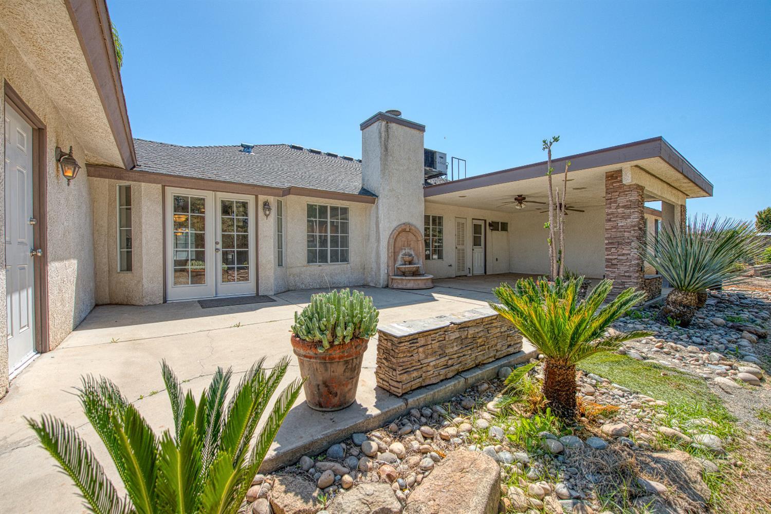 Fresno, California, 93722, United States, 3 Bedrooms Bedrooms, ,2 BathroomsBathrooms,Residential,For Sale,2039755