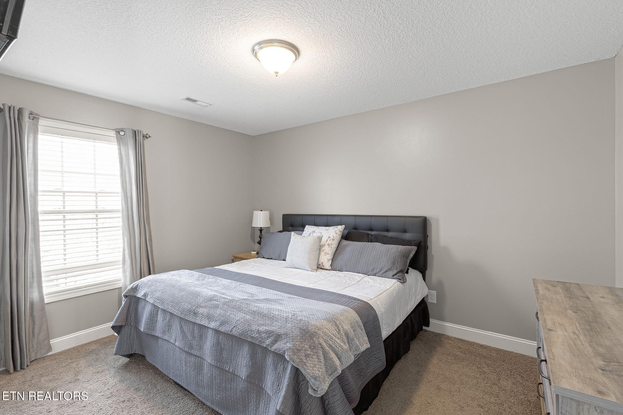 Knoxville, Tennessee, 37938, United States, 4 Bedrooms Bedrooms, ,3 BathroomsBathrooms,Residential,For Sale,1996658